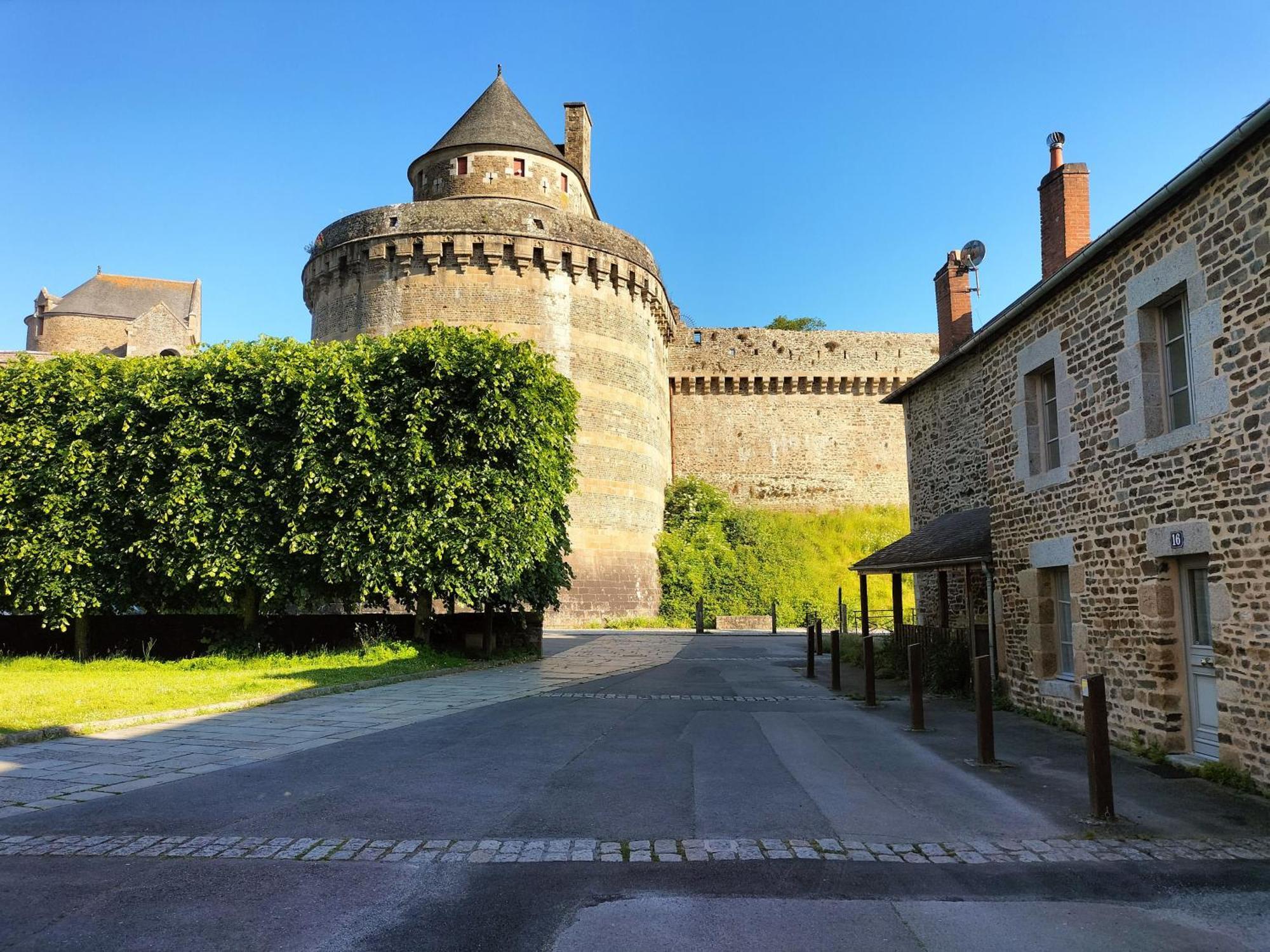 L'Escapade Medievale Fougères المظهر الخارجي الصورة